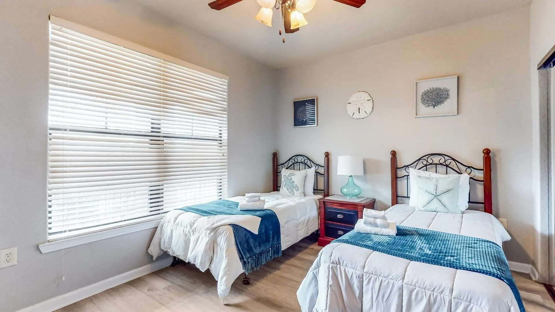 Bella Piazza 732 Apartment Davenport